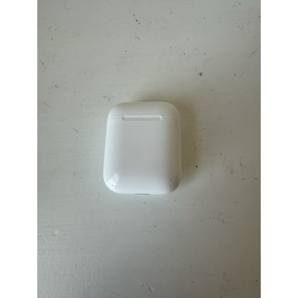 Apple AirPods 2nd Generation with Charging Case 2031 White 2019 TESTED - Picture 5 of 6